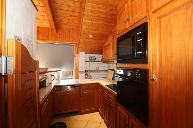 Kitchen, south exposure on the solarium