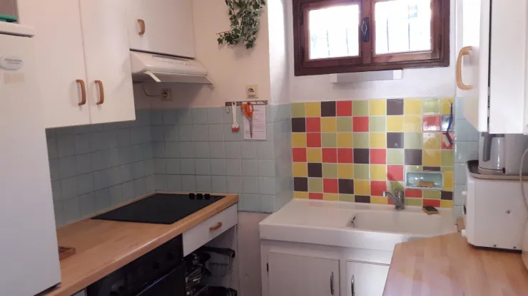 fitted kitchen