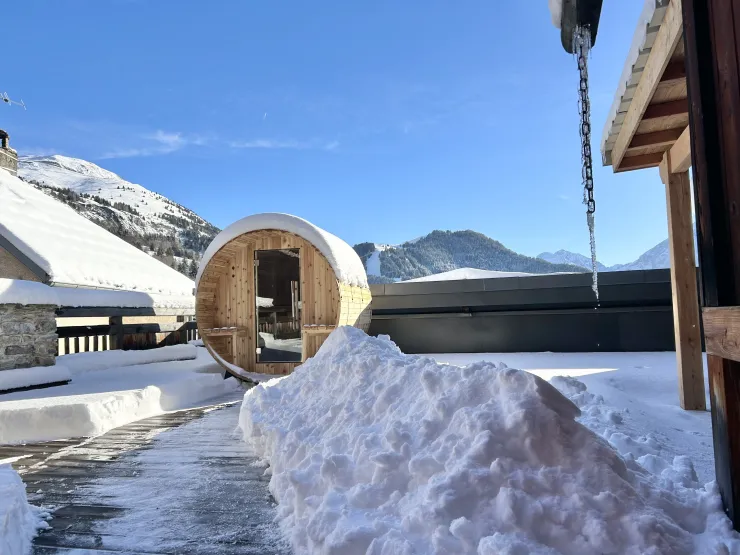 Outdoor sauna (2/4 people) in winter