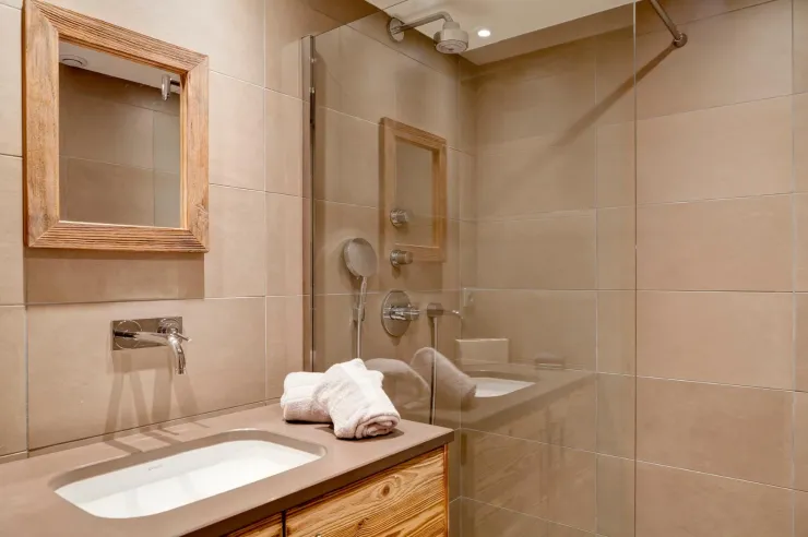 En-suite shower room