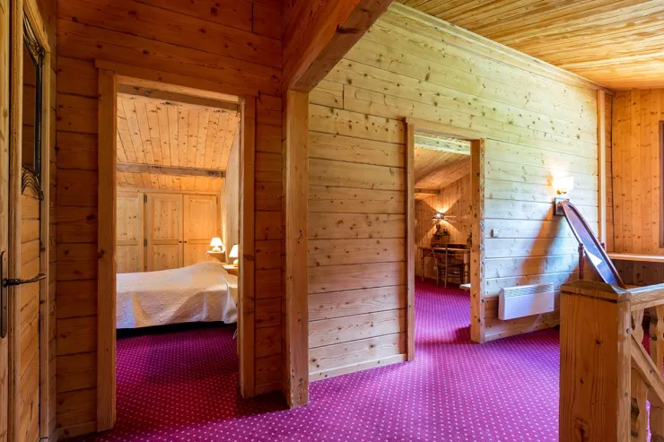 Access to upstairs bedrooms