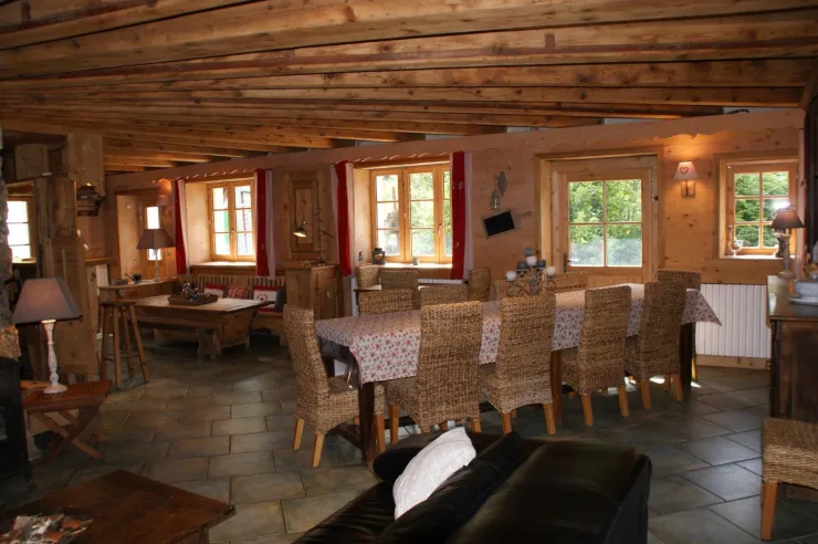 coin salle à manger  14 pers