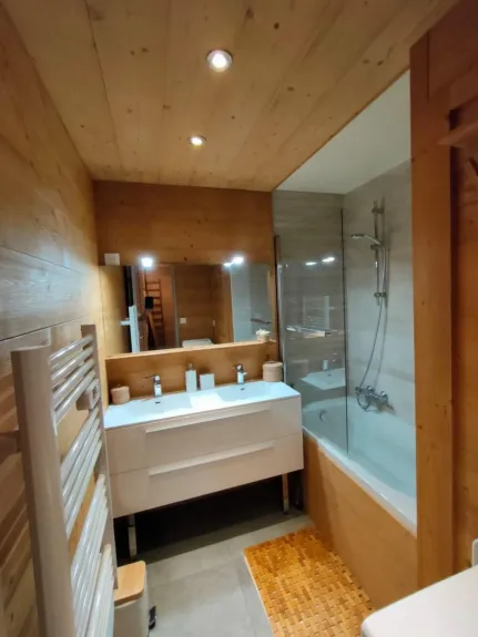 Salle de bain du bas