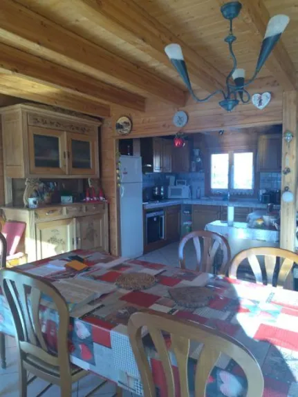 Cuisine et espace salle à manger