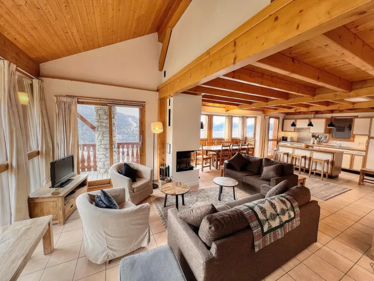 Beautiful panoramic lounge