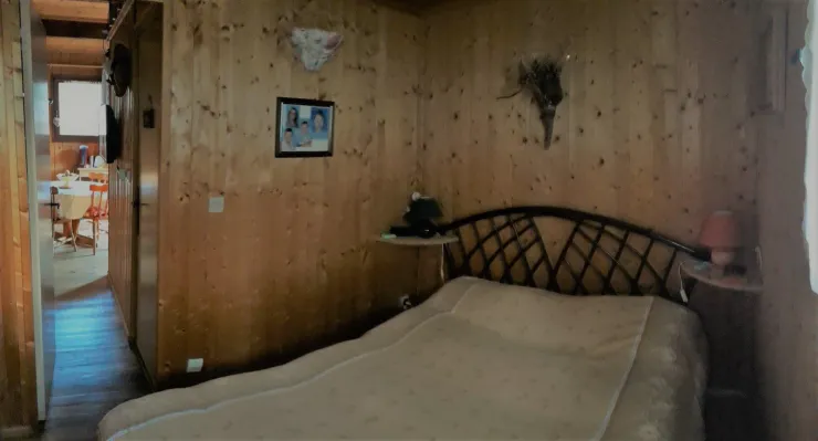 Upper level with bed 140 cm width