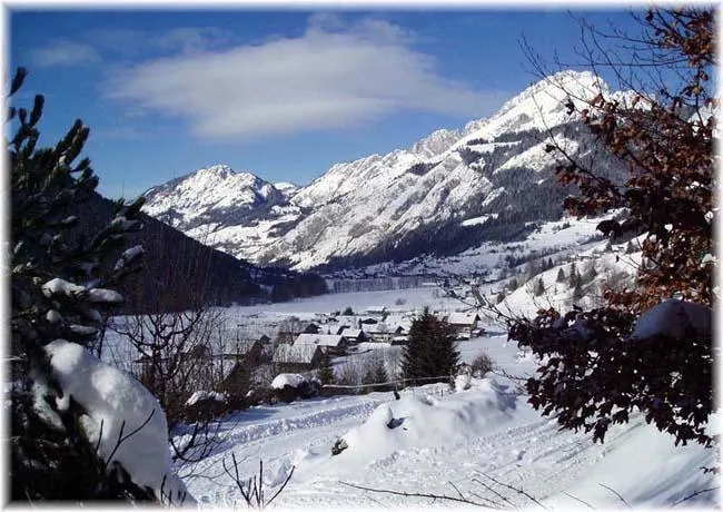 vue sur la vallée d'Abondance depuis le chalet