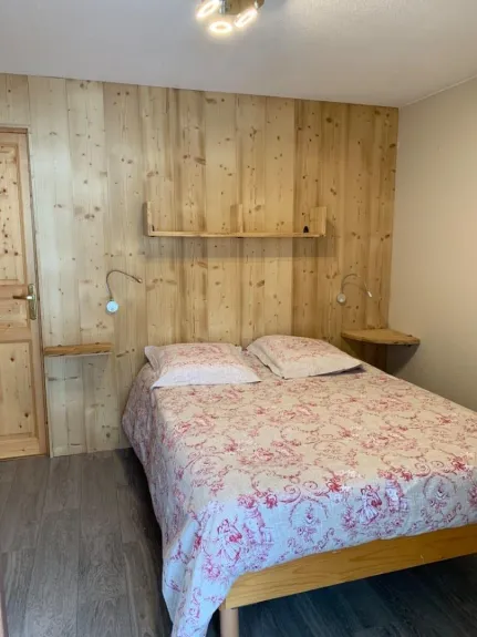 Chambre lit double salle d’eau en suite 