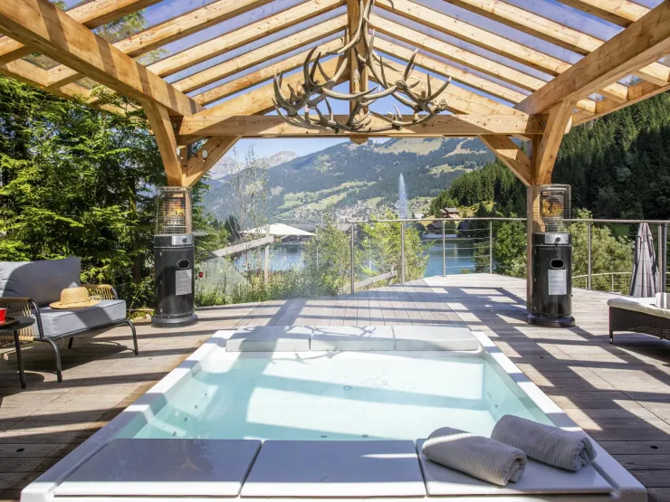 Jacuzzi