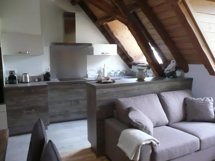 Vue sur cuisine depuis salon