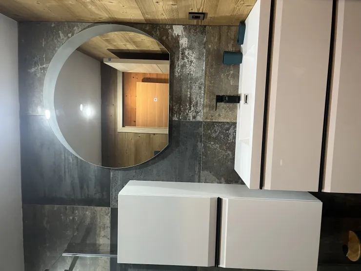 Salle de bain chambre avec lit double 