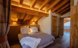 Sumptuous bedroom