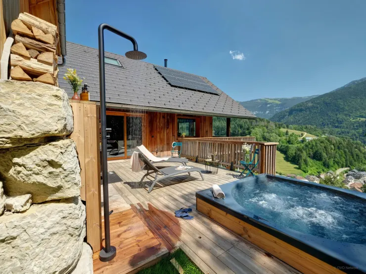 Terrasse avec jacuzzi & vue