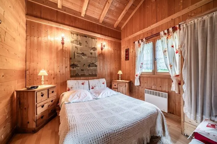 chambre parentale lit de 140 accès douche à l'italienne avec wc 