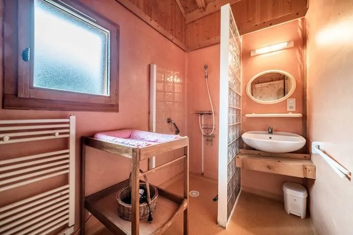 donnant accès à la chambre parentale du rez chaussé