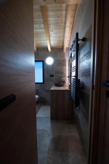 Bathroom located on the 2nd floor