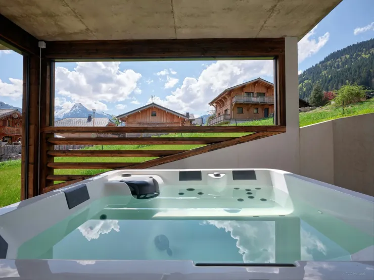Jacuzzi