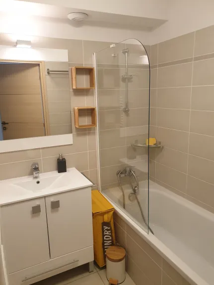 Bathroom with bathtube (separated toilets)