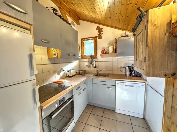Well equipped kitchen