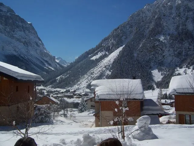 VUE DE LA TERRASSE SUR LE VILLAGE