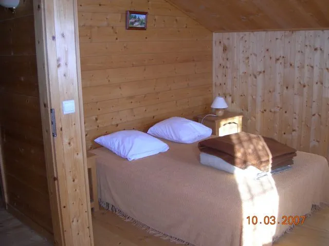Chambre N° 2 : 1 lit 2 places.