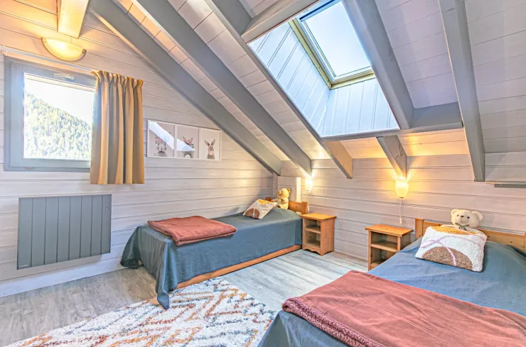 chambre 3 +2 lits grand logement