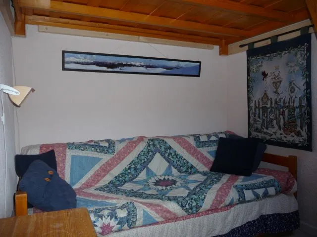 coin cabine