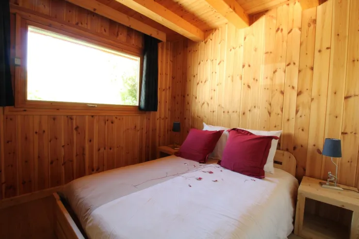 Jolie chambre en lit 140