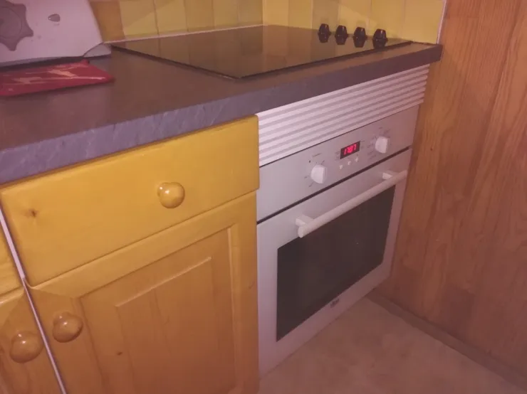 Electric oven, hob, hood, toaster, coffee machine and electric kettle.
