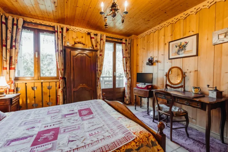 Bedroom with double bed 140X200 cm and balcony