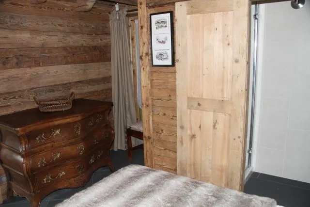 La chambre du berger avec salle de douche
