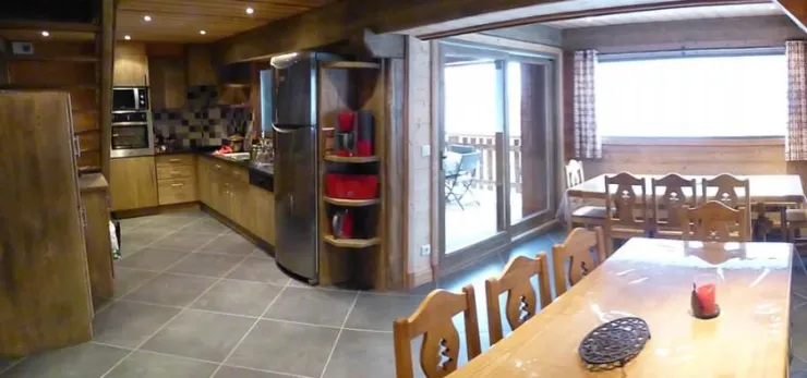 salle à manger et cuisine