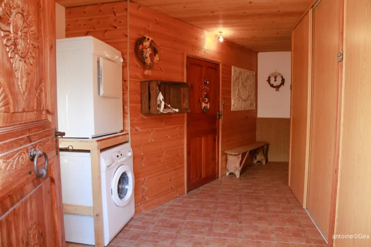SAS commun pour les 2 appartements.