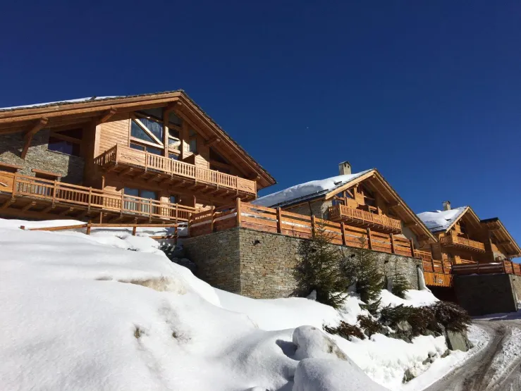 Vue principale des 3 chalets Skidor 