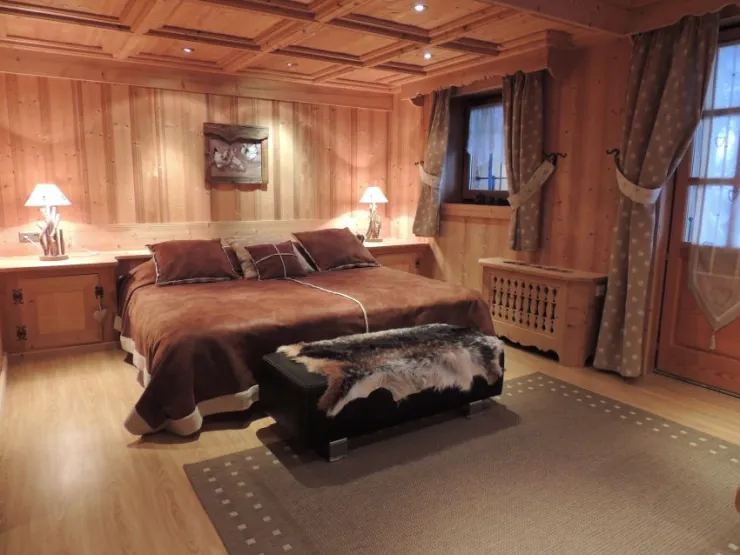 chambre en rez de jardin 2 personnes  salle de bain privée ,sortie direct sur jardin
