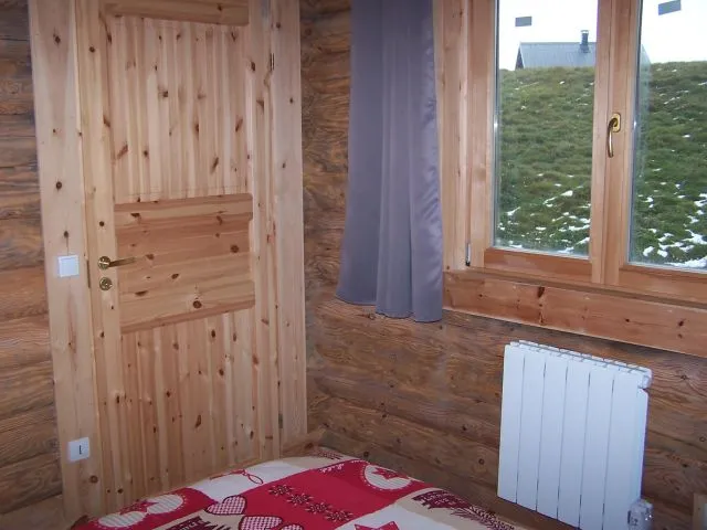 Chambre 1 RDC   1 lit double 140