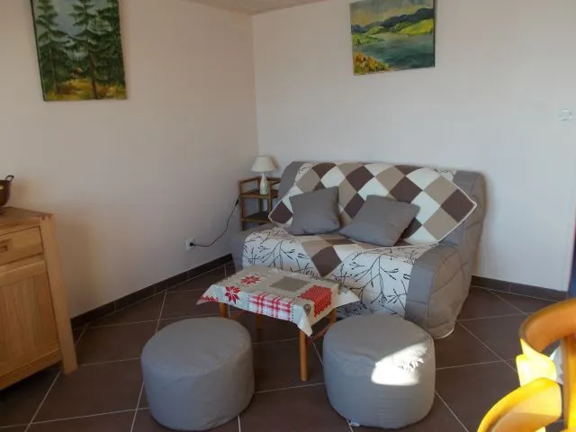 Coin salon avec couchage BZ