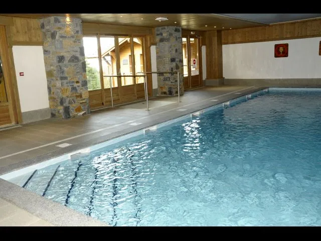 Piscine - Accès gratuit - Ouverture environ 15/12 au 31/03 et juillet-Août