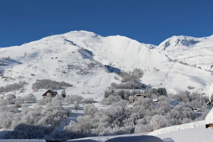 Une petite partie du domaine skiable vu du chalet