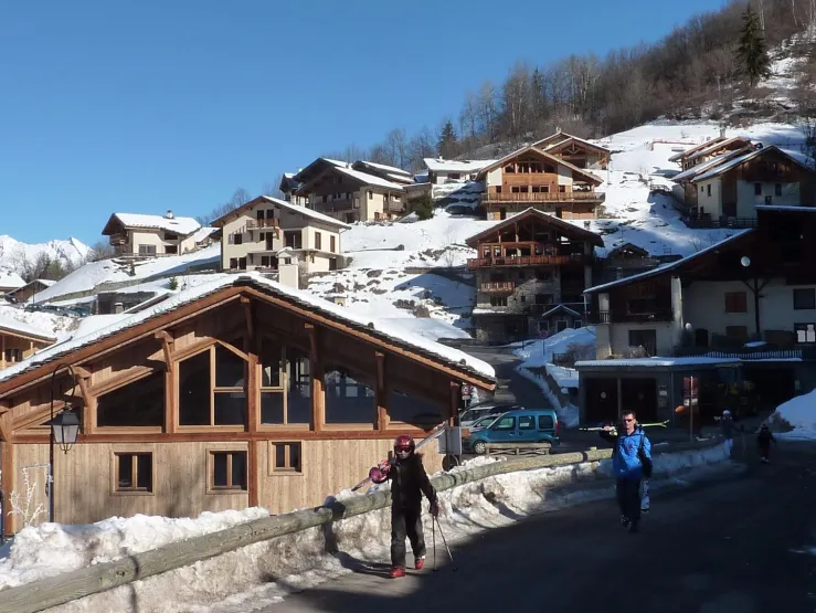 Le Villaret village