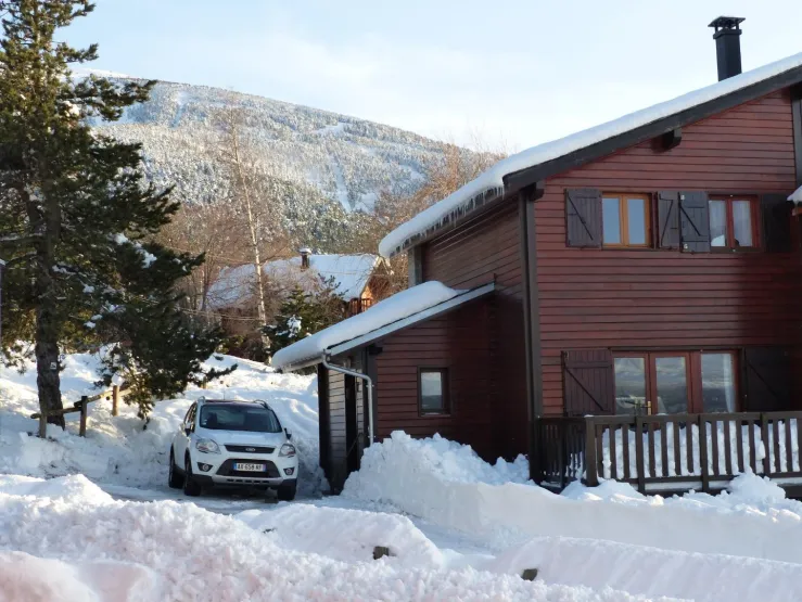 Le chalet coté terrasse 