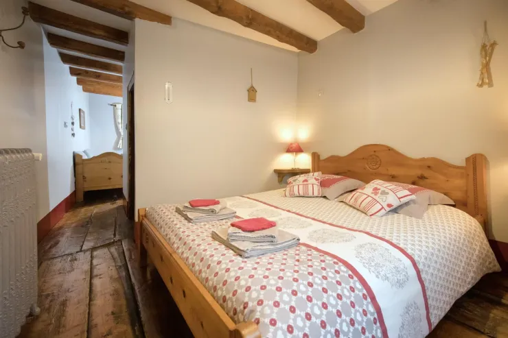Chambre Charbonnel - Chambre triple : 1 lit double et un lit simple