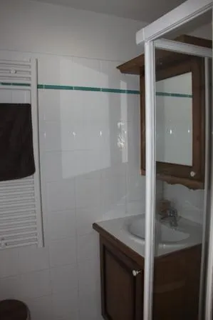 shower room of double bed bedroom