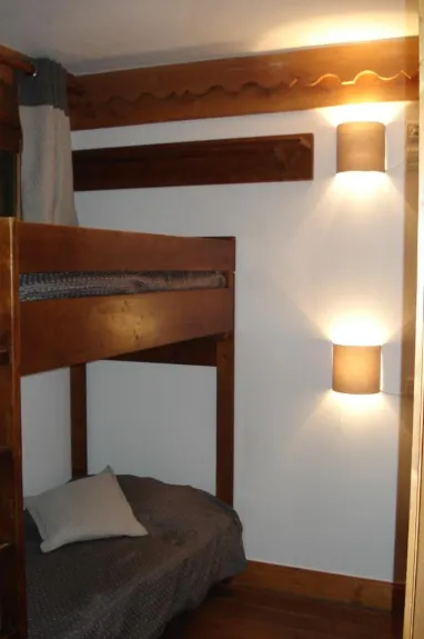 TROISIÈME CHAMBRE 