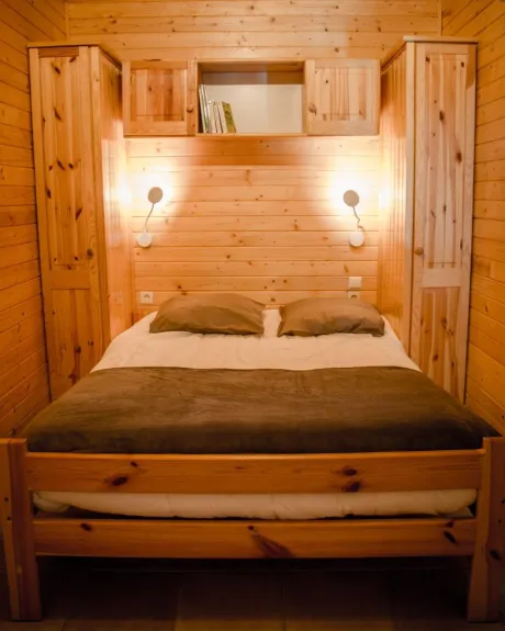 Au rez de chaussée : la chambre double. 